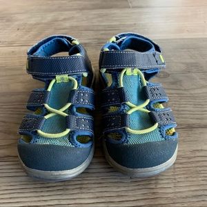 SOLD See Kai Run size 9.5